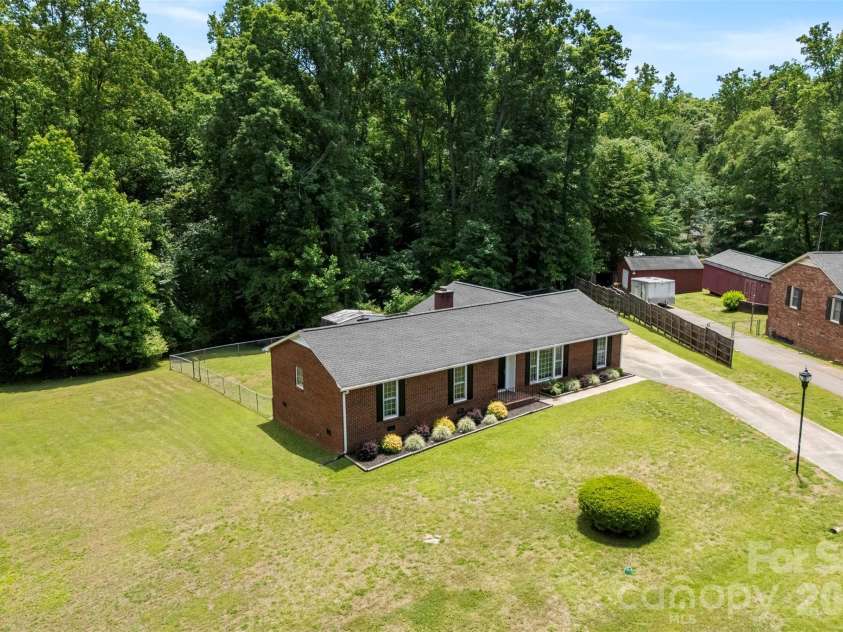 22 Forest Hill Road, Belmont, NC 28012.  MLS# CAR4382762, YatesRealty ID 24210. 