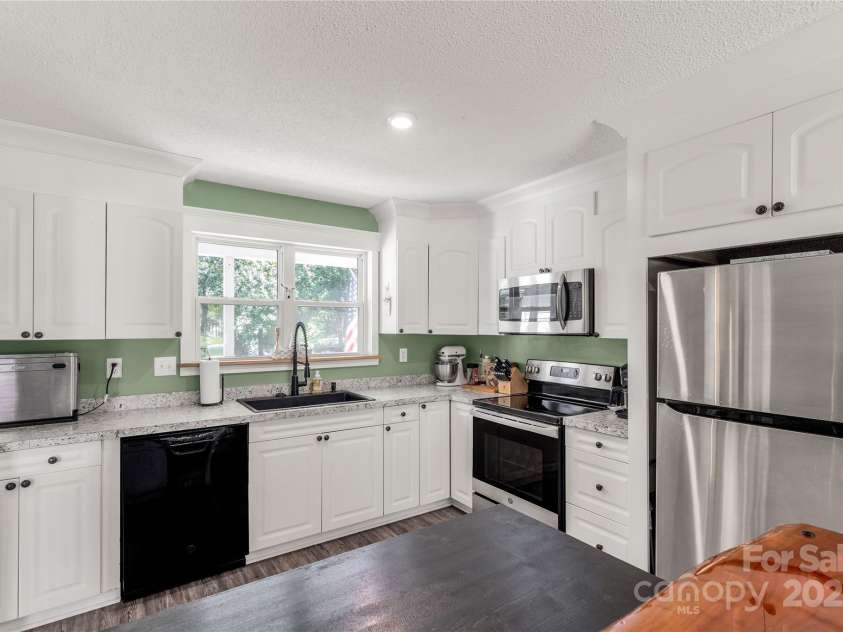 4567 Hickory Grove Road, Sharon, SC 29742.  MLS# CAR4274229, YatesRealty ID 24211. 