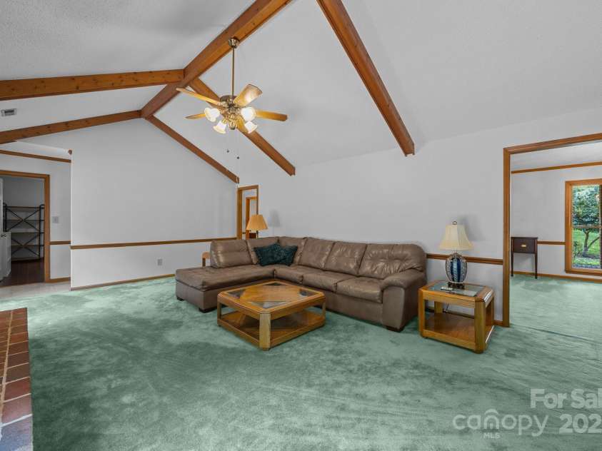 324 Swamp Fox Drive, Fort Mill, SC 29715.  MLS# CAR4272037, YatesRealty ID 24212. 