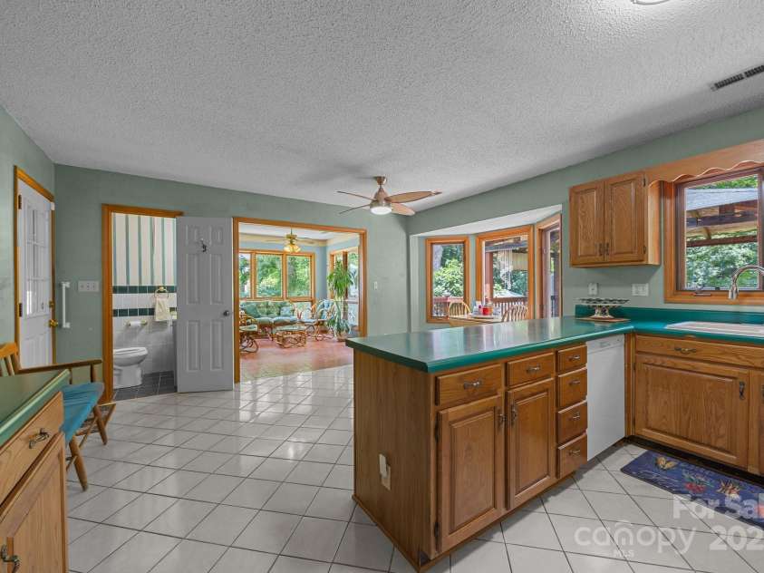 324 Swamp Fox Drive, Fort Mill, SC 29715.  MLS# CAR4272037, YatesRealty ID 24212. 