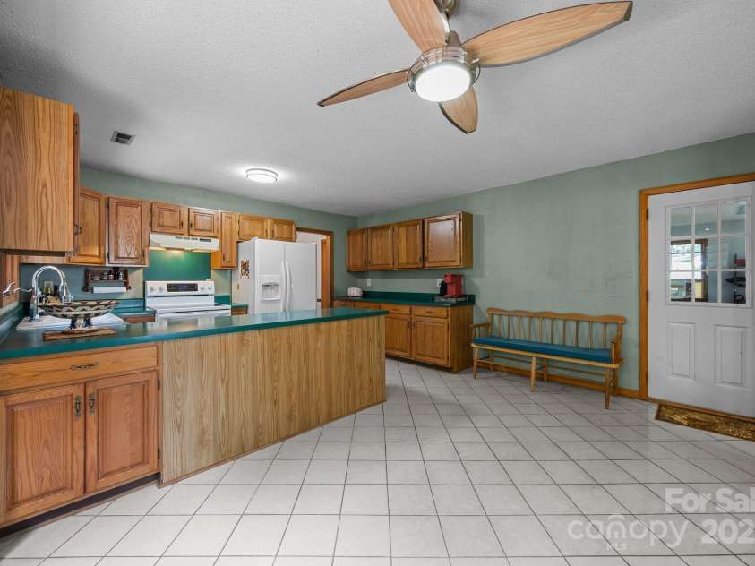 324 Swamp Fox Drive, Fort Mill, SC 29715.  MLS# CAR4272037, YatesRealty ID 24212. 