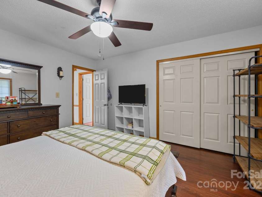 324 Swamp Fox Drive, Fort Mill, SC 29715.  MLS# CAR4272037, YatesRealty ID 24212. 