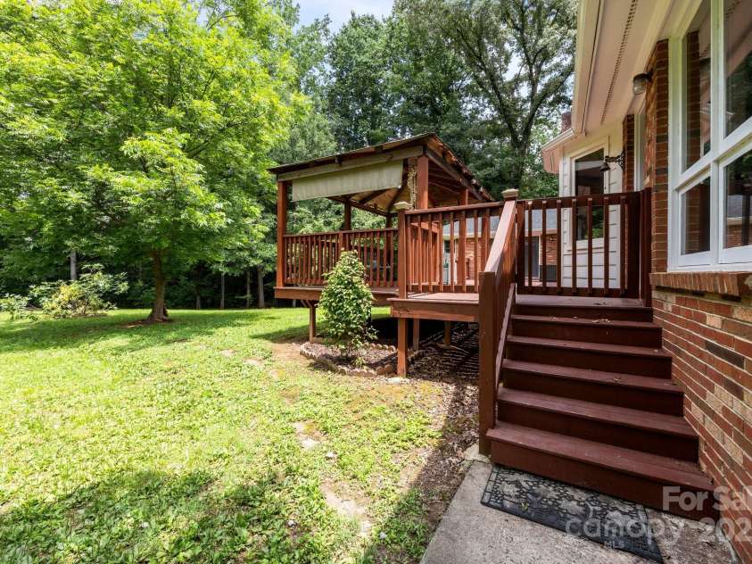 324 Swamp Fox Drive, Fort Mill, SC 29715.  MLS# CAR4272037, YatesRealty ID 24212. 