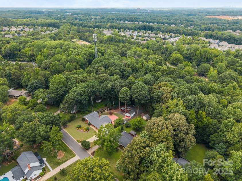 324 Swamp Fox Drive, Fort Mill, SC 29715.  MLS# CAR4272037, YatesRealty ID 24212. 