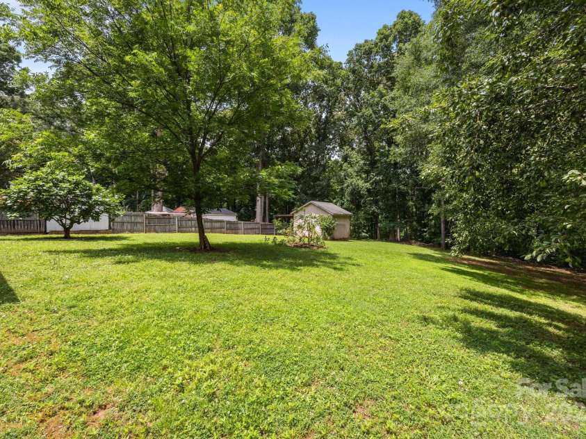 324 Swamp Fox Drive, Fort Mill, SC 29715.  MLS# CAR4272037, YatesRealty ID 24212. 