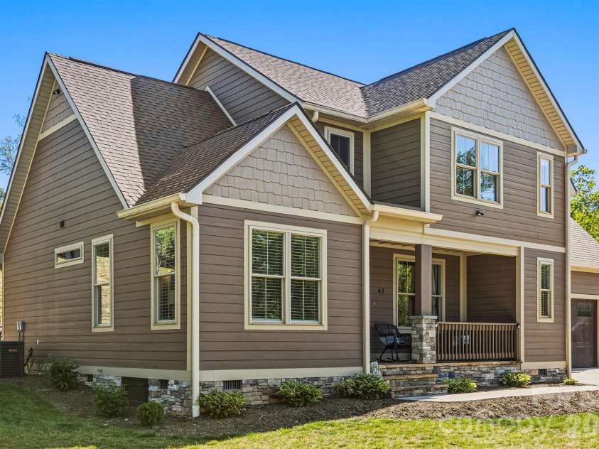 63 Old Spring Drive, Candler, NC 28715.  MLS# CAR4368322, YatesRealty ID 24212. 