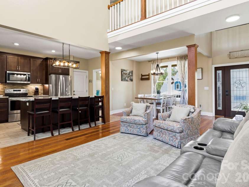 63 Old Spring Drive, Candler, NC 28715.  MLS# CAR4368322, YatesRealty ID 24212. 