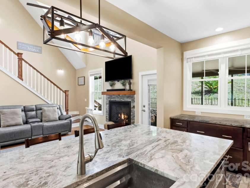 63 Old Spring Drive, Candler, NC 28715.  MLS# CAR4368322, YatesRealty ID 24212. 