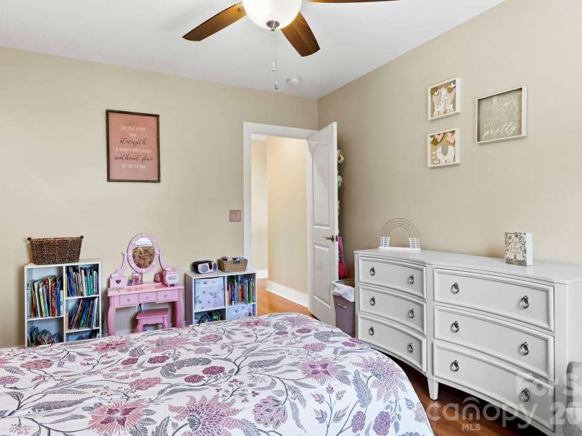 63 Old Spring Drive, Candler, NC 28715.  MLS# CAR4368322, YatesRealty ID 24212. 