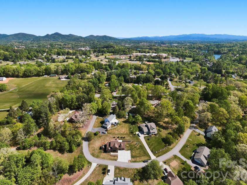 63 Old Spring Drive, Candler, NC 28715.  MLS# CAR4368322, YatesRealty ID 24212. 