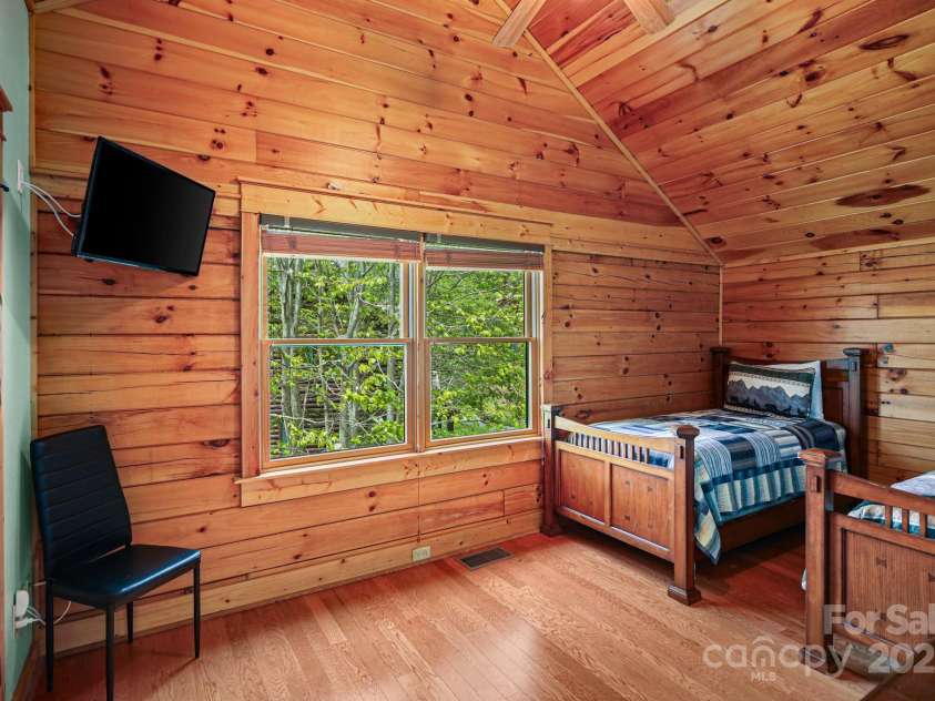59 Valley Heights, Mars Hill, NC 28754.  MLS# CAR4252767, YatesRealty ID 24214. 2nd Bedroom Upper Level