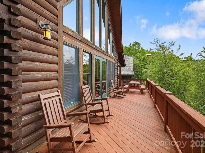 59 Valley Heights, Mars Hill, NC 28754.  MLS# CAR4252767, YatesRealty ID 24214. 