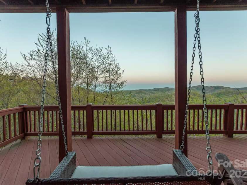 59 Valley Heights, Mars Hill, NC 28754.  MLS# CAR4252767, YatesRealty ID 24214. 