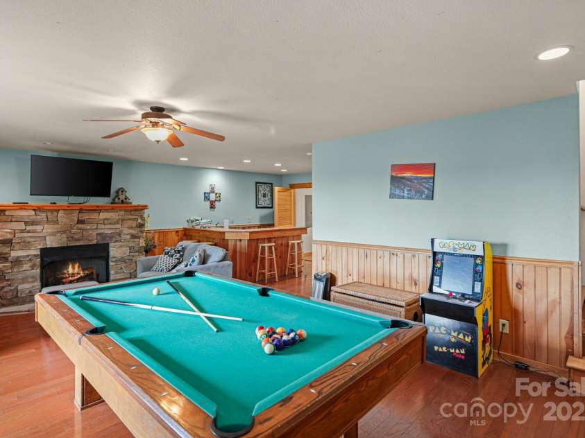 59 Valley Heights, Mars Hill, NC 28754.  MLS# CAR4252767, YatesRealty ID 24214. 