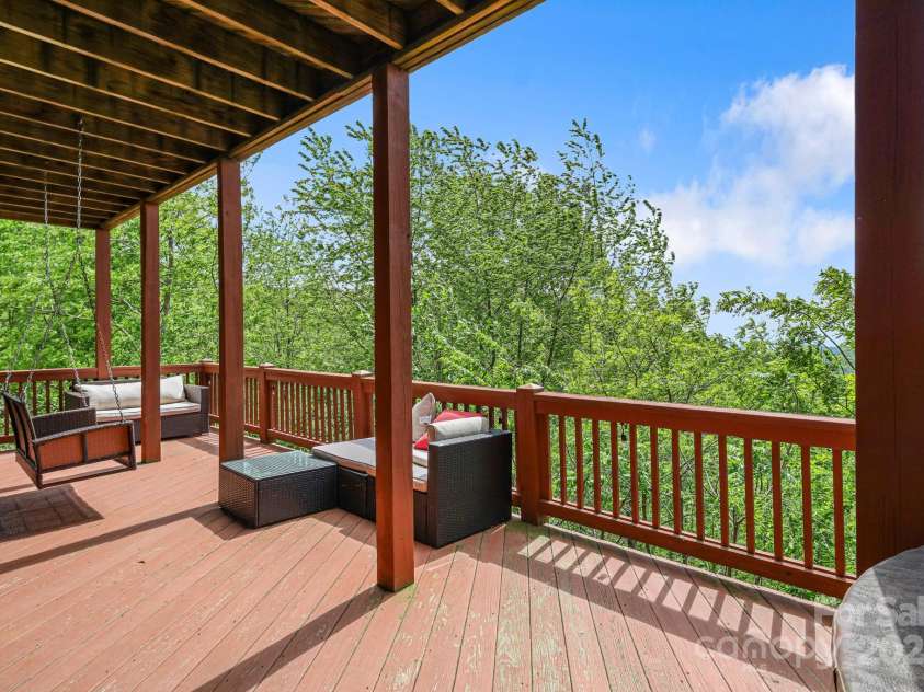 59 Valley Heights, Mars Hill, NC 28754.  MLS# CAR4252767, YatesRealty ID 24214. 