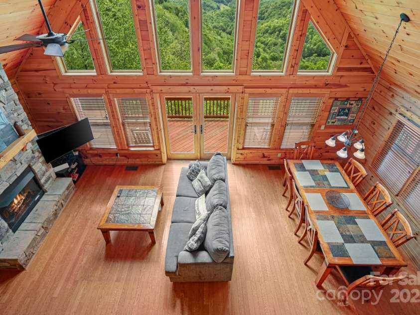 59 Valley Heights, Mars Hill, NC 28754.  MLS# CAR4252767, YatesRealty ID 24214. 