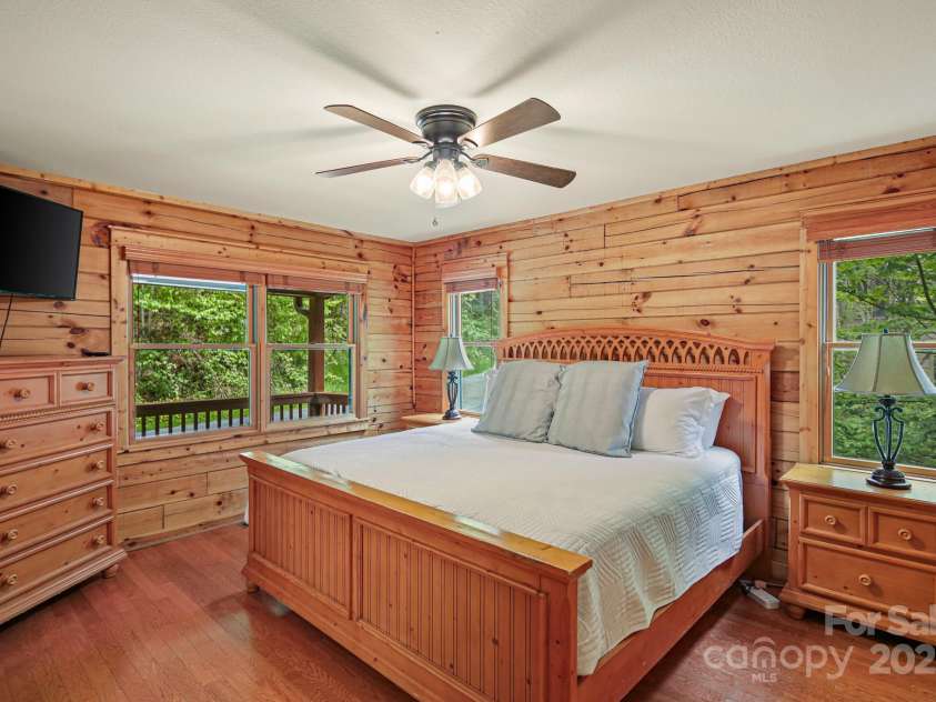 59 Valley Heights, Mars Hill, NC 28754.  MLS# CAR4252767, YatesRealty ID 24214. Primary on Main