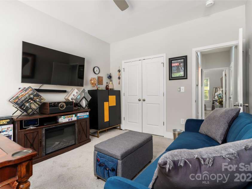 7516 O'Hara Street, Huntersville, NC 28078.  MLS# CAR4273660, YatesRealty ID 24215. BR3/office