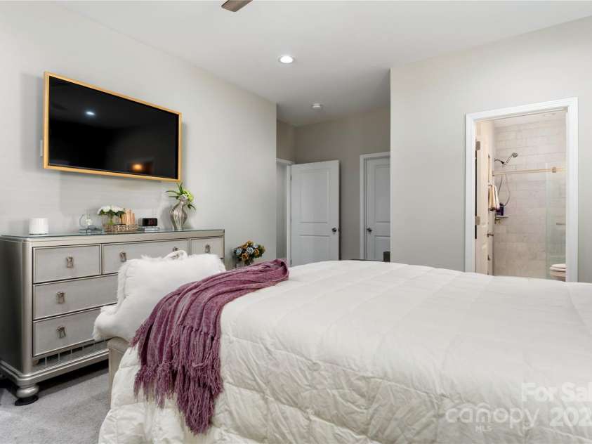 7516 O'Hara Street, Huntersville, NC 28078.  MLS# CAR4273660, YatesRealty ID 24215. Primary BR