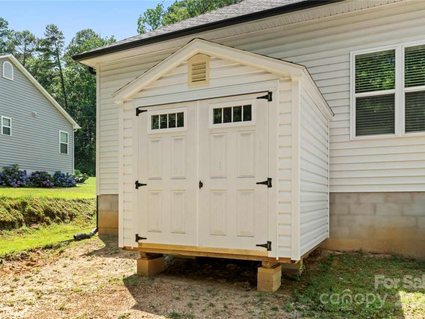 7516 O'Hara Street, Huntersville, NC 28078.  MLS# CAR4273660, YatesRealty ID 24215. Shed
