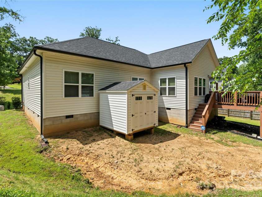 7516 O'Hara Street, Huntersville, NC 28078.  MLS# CAR4273660, YatesRealty ID 24215. Side view