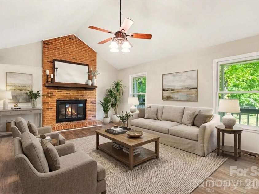 8100 Barncliff Road, Charlotte, NC 28227.  MLS# CAR4372089, YatesRealty ID 24215. 