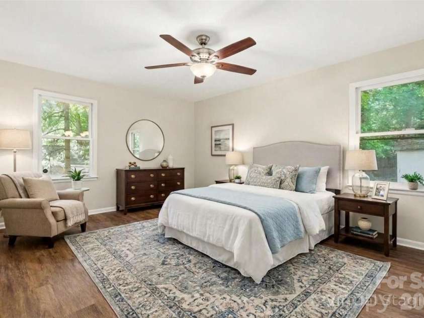 8100 Barncliff Road, Charlotte, NC 28227.  MLS# CAR4372089, YatesRealty ID 24215. 
