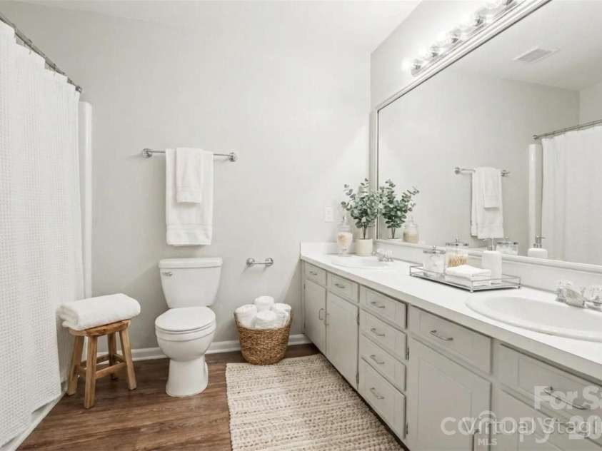 8100 Barncliff Road, Charlotte, NC 28227.  MLS# CAR4372089, YatesRealty ID 24215. 