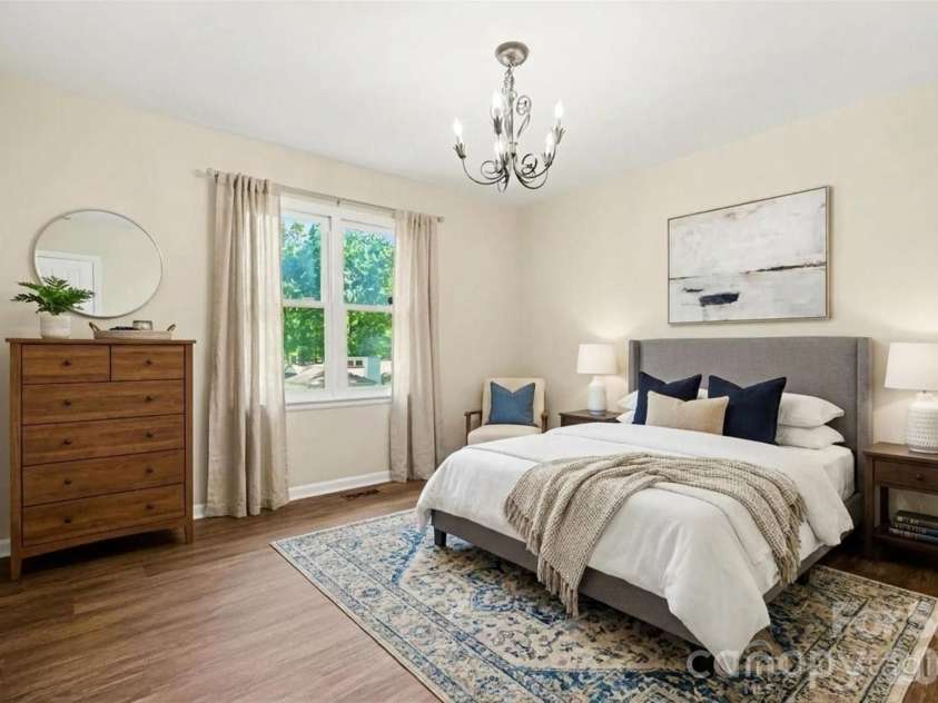 8100 Barncliff Road, Charlotte, NC 28227.  MLS# CAR4372089, YatesRealty ID 24215. 
