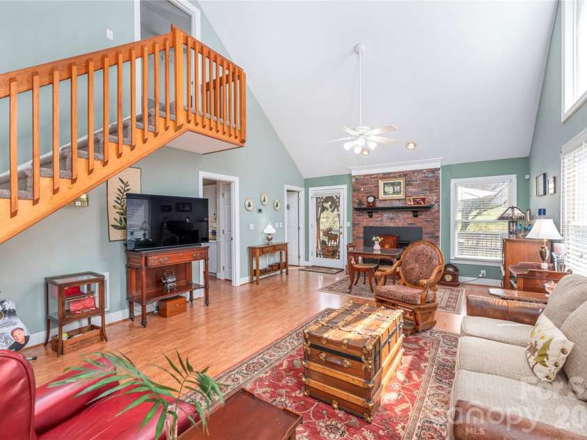 209 Browning Road, Waynesville, NC 28786.  MLS# CAR4360694, YatesRealty ID 24216. Filled with natural light.