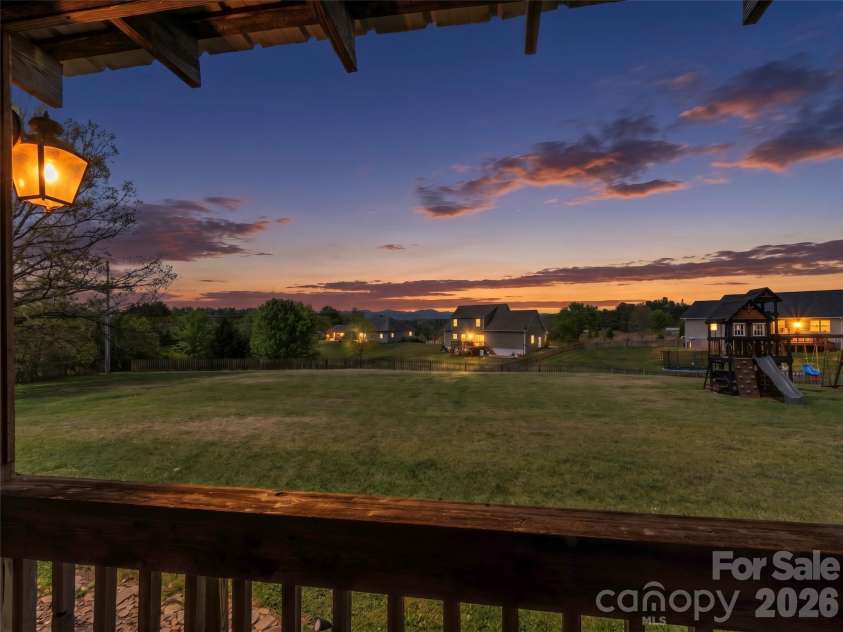 120 Lillie Lane, Marshall, NC 28753.  MLS# CAR4373947, YatesRealty ID 24218. 