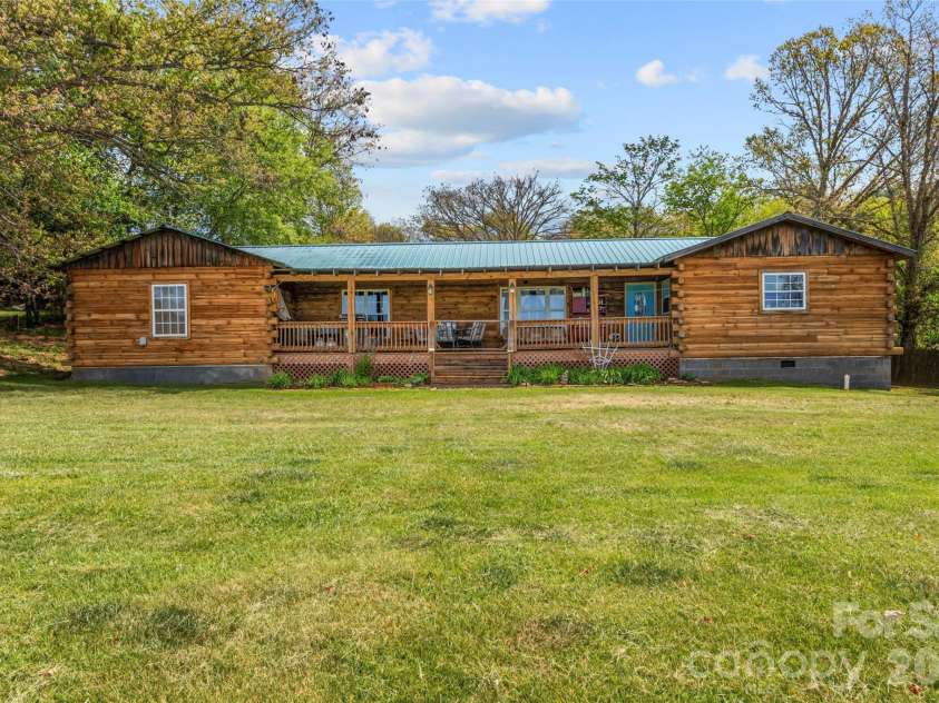 120 Lillie Lane, Marshall, NC 28753.  MLS# CAR4373947, YatesRealty ID 24218. 