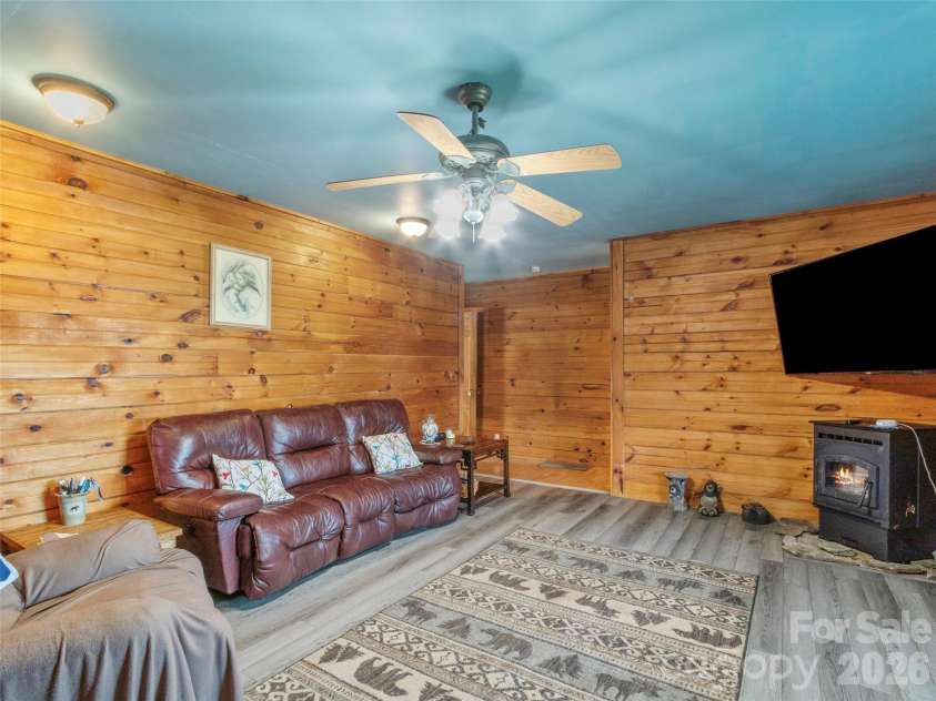 120 Lillie Lane, Marshall, NC 28753.  MLS# CAR4373947, YatesRealty ID 24218. 