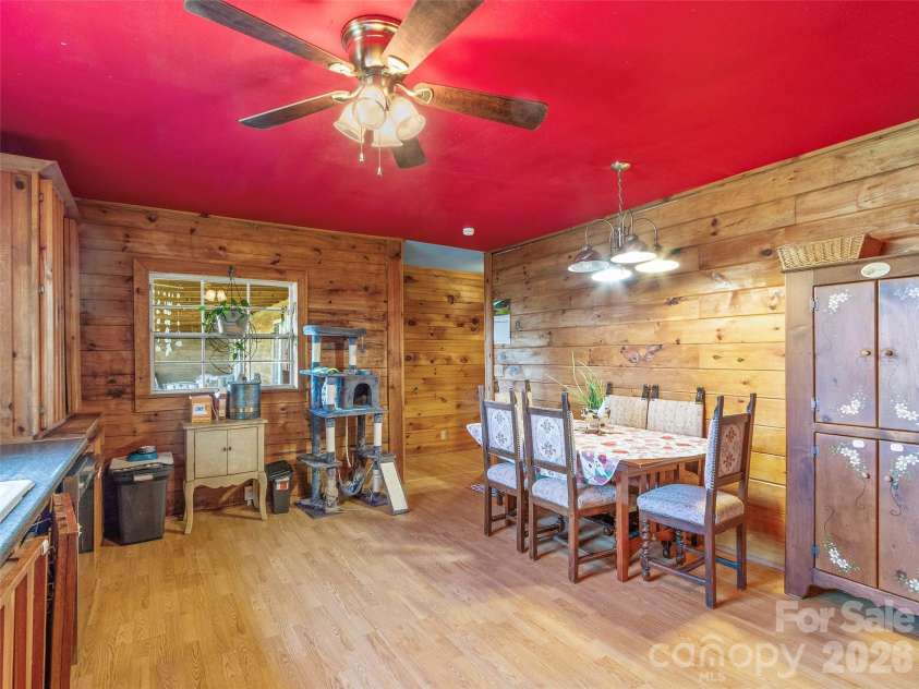 120 Lillie Lane, Marshall, NC 28753.  MLS# CAR4373947, YatesRealty ID 24218. 