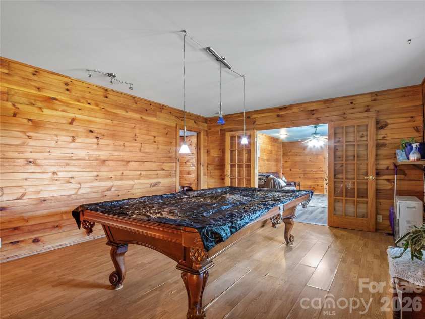 120 Lillie Lane, Marshall, NC 28753.  MLS# CAR4373947, YatesRealty ID 24218. 