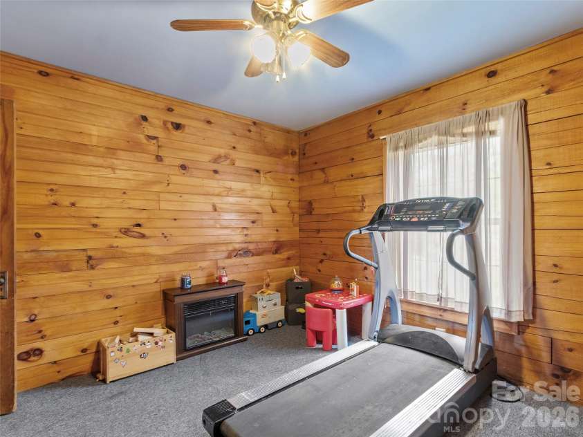 120 Lillie Lane, Marshall, NC 28753.  MLS# CAR4373947, YatesRealty ID 24218. 