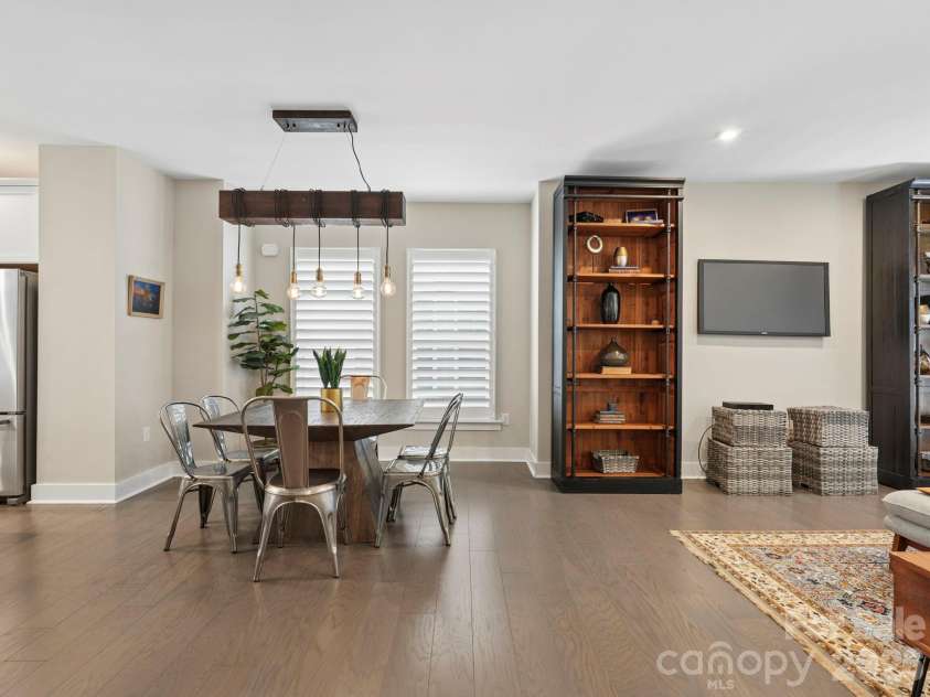 3808 Sky Haven Drive, Charlotte, NC 28209.  MLS# CAR4381806, YatesRealty ID 24219. 