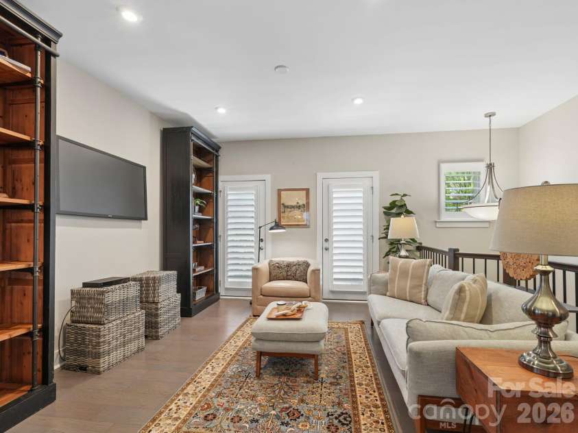 3808 Sky Haven Drive, Charlotte, NC 28209.  MLS# CAR4381806, YatesRealty ID 24219. 