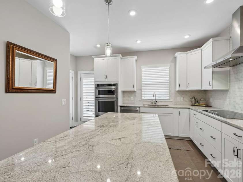 3808 Sky Haven Drive, Charlotte, NC 28209.  MLS# CAR4381806, YatesRealty ID 24219. 
