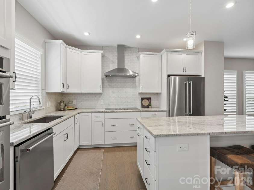 3808 Sky Haven Drive, Charlotte, NC 28209.  MLS# CAR4381806, YatesRealty ID 24219. 
