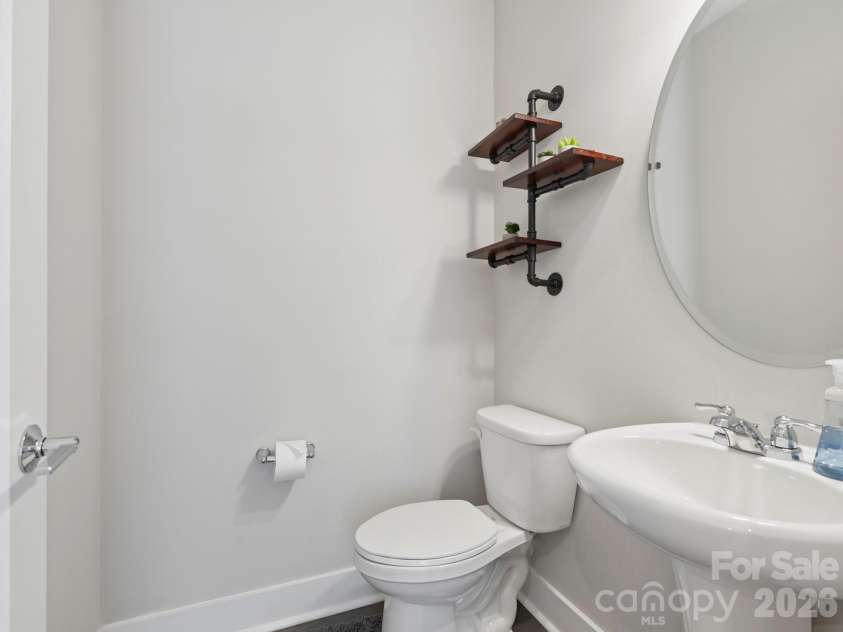 3808 Sky Haven Drive, Charlotte, NC 28209.  MLS# CAR4381806, YatesRealty ID 24219. 
