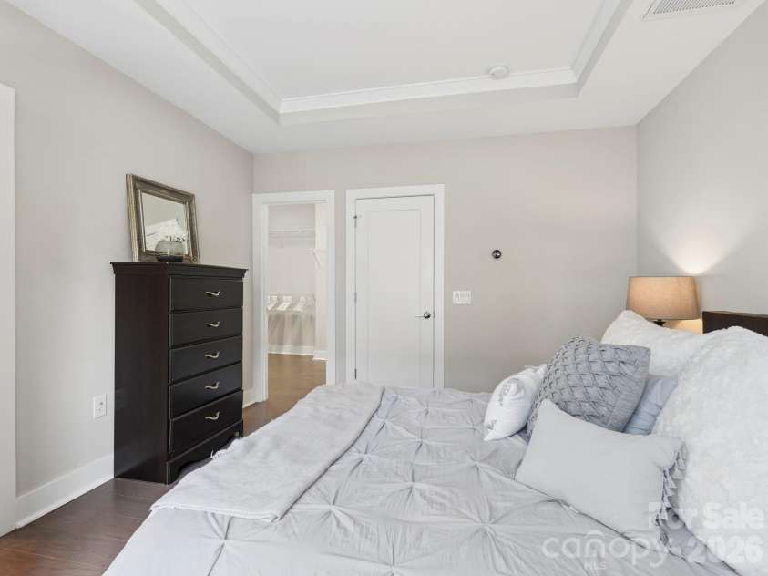 3808 Sky Haven Drive, Charlotte, NC 28209.  MLS# CAR4381806, YatesRealty ID 24219. 
