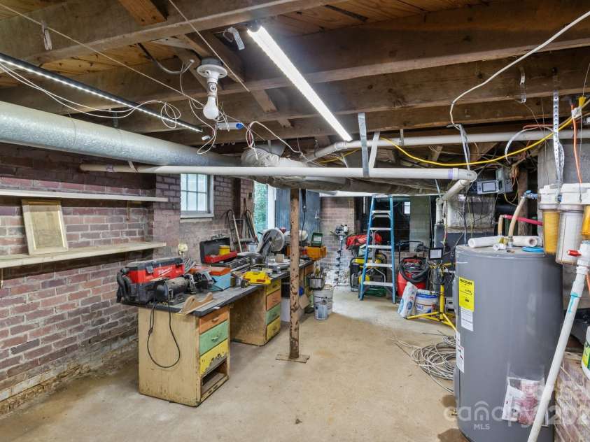 800 Woodlawn Street, Belmont, NC 28012.  MLS# CAR4260667, YatesRealty ID 24219. 