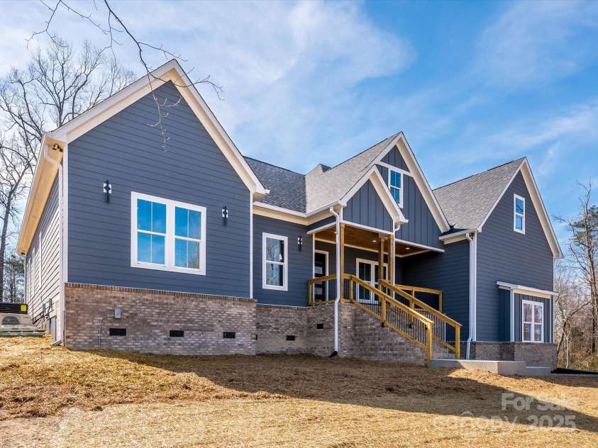 1022 Harrogate Drive, Bessemer City, NC 28016.  MLS# CAR4234331, YatesRealty ID 2422. 