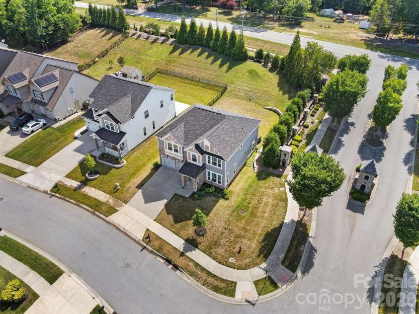 3322 Helmsley Court, Concord, NC 28027.  MLS# CAR4351939, YatesRealty ID 2422. 