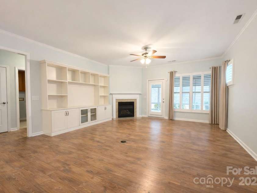 353 Harvest Valley Lane, Fort Mill, SC 29715.  MLS# CAR4331705, YatesRealty ID 2422. 