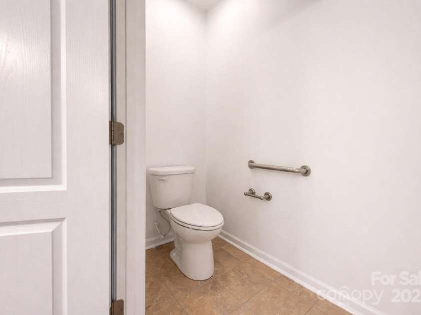 353 Harvest Valley Lane, Fort Mill, SC 29715.  MLS# CAR4331705, YatesRealty ID 2422. 