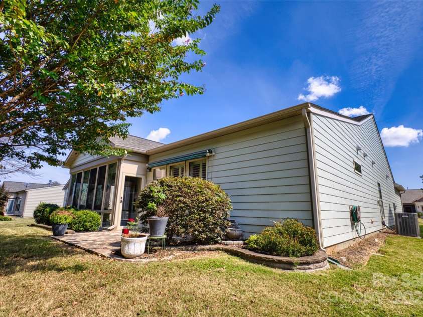 353 Harvest Valley Lane, Fort Mill, SC 29715.  MLS# CAR4331705, YatesRealty ID 2422. 