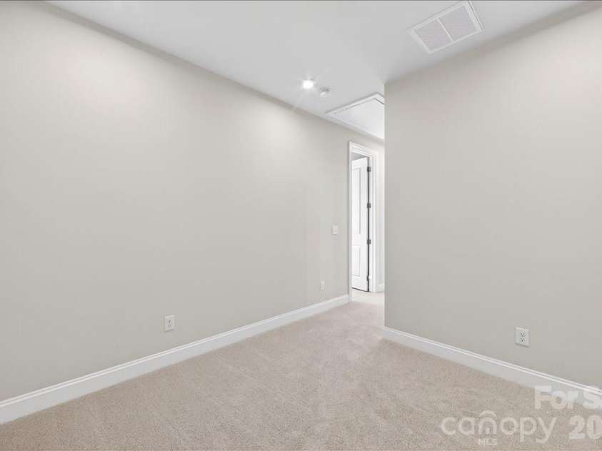 12023 Elsa Lane, Charlotte, NC 28277.  MLS# CAR4330507, YatesRealty ID 24220. Loft landing