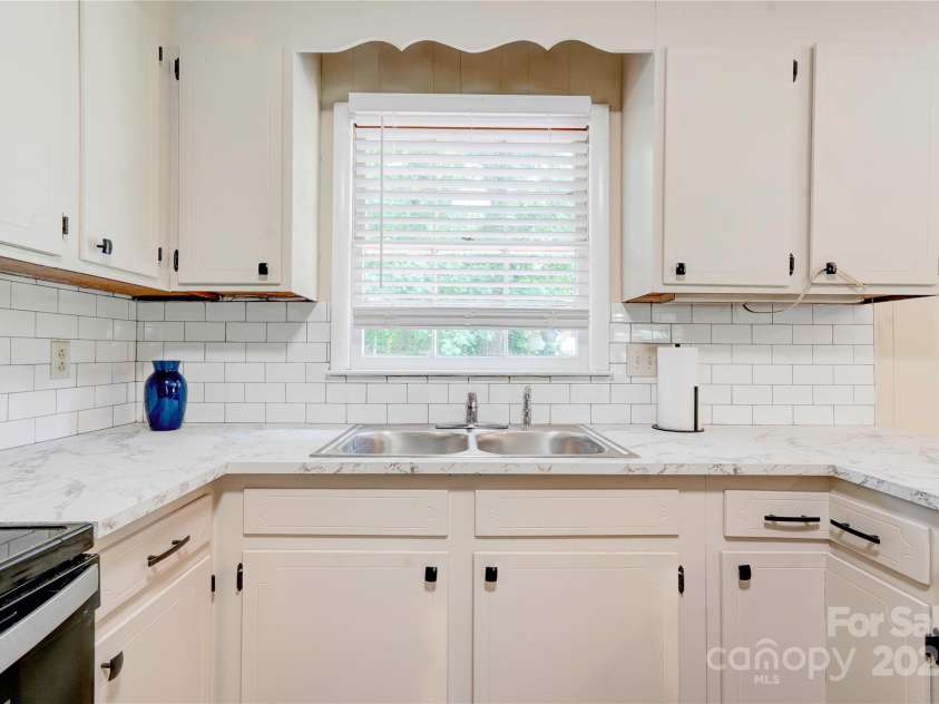 3043 Charles Road, Shelby, NC 28152.  MLS# CAR4267138, YatesRealty ID 24220. 